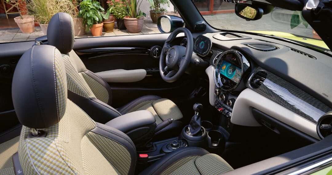 Mini Cooper Convertible Cabrio John Cooper Works interior