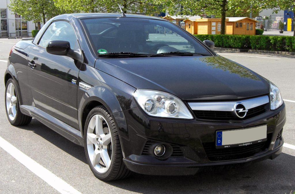 Buy and ride 2.000 km. Real running costs open-top adventure across Europe. Peugeot 206 cc and 207 cc. Renault Megane Cabriolet and Opel Tigra Twintop 5 Opel Tigra TwinTop