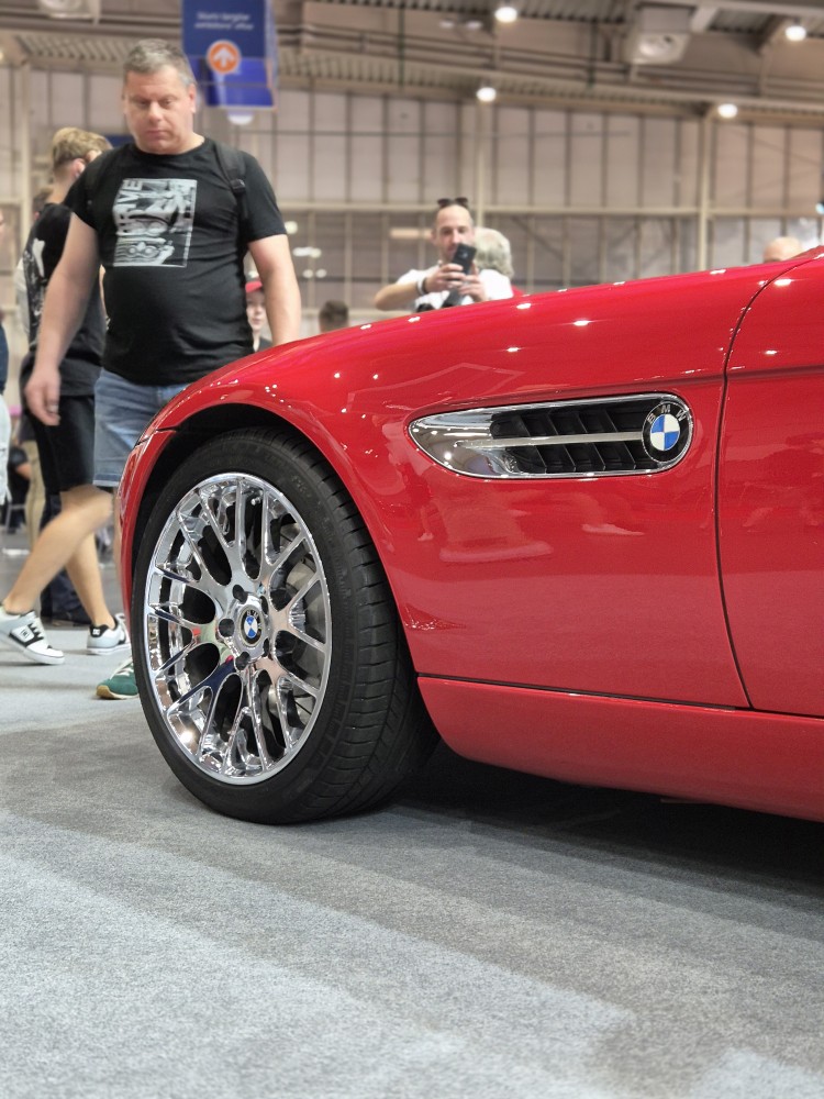 BMW Skytop – An Ultra-Limited Roadster for Collectors 9 BMW Z8 red 4