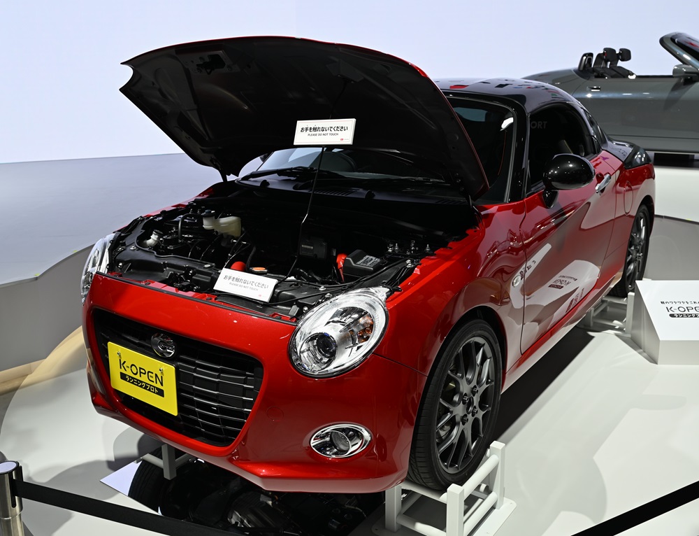 The Revolutionary Roadster Returns: RWD Daihatsu K-Open at Japan Mobility Show 2025 2 Daihatsu K Open Running Proto