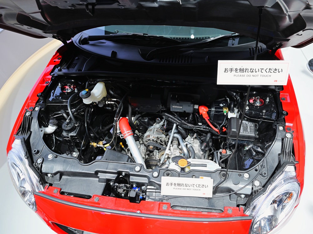 The Revolutionary Roadster Returns: RWD Daihatsu K-Open at Japan Mobility Show 2025 3 Daihatsu K Open Running Proto engine